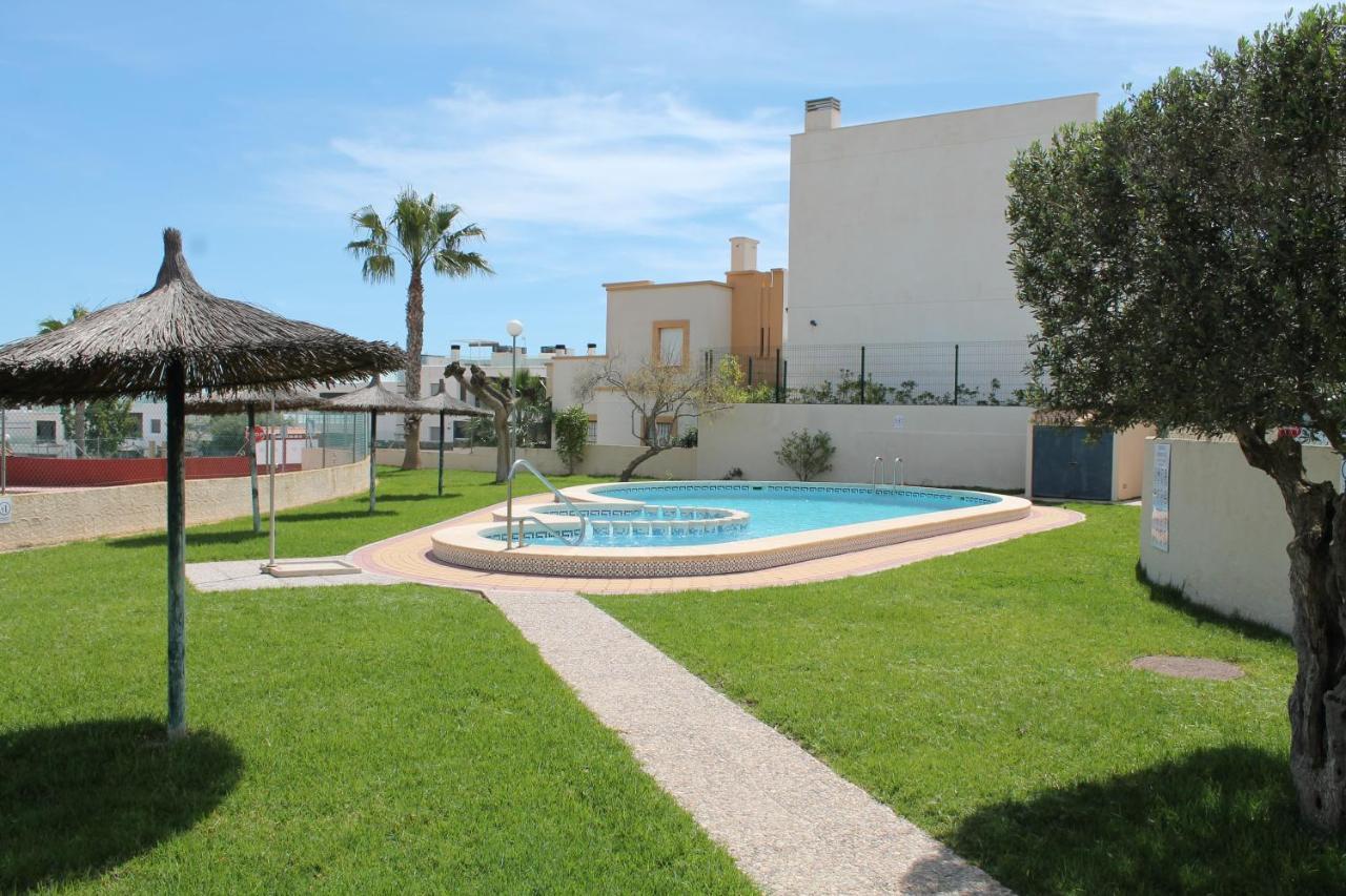 High Tech Villa Navia Spanien Orihuela Luaran gambar
